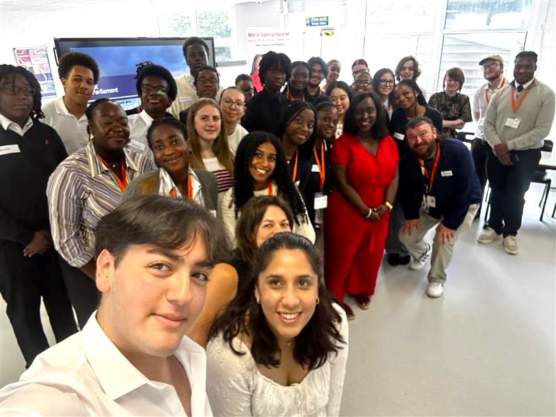 Image of participants of an MP Summer school